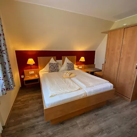 Buten-diek Hotel-restaurant Gmbh & *